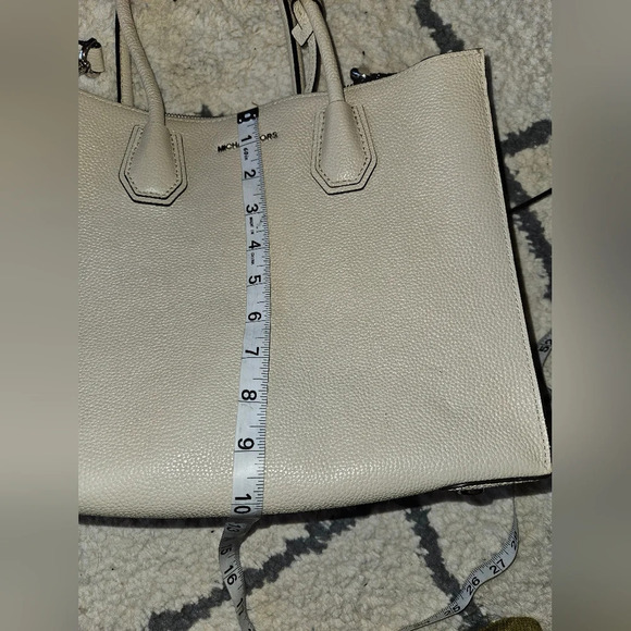 Michael Kors  3 pocket taupe medium sized leather handbag - Picture 7 of 8